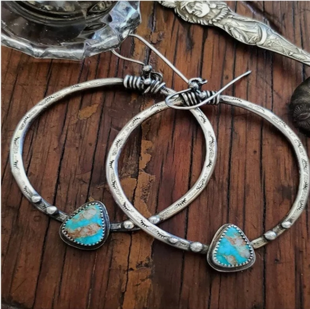 New Elegant Turquoise Hoop Earrings - Picture 4 of 6